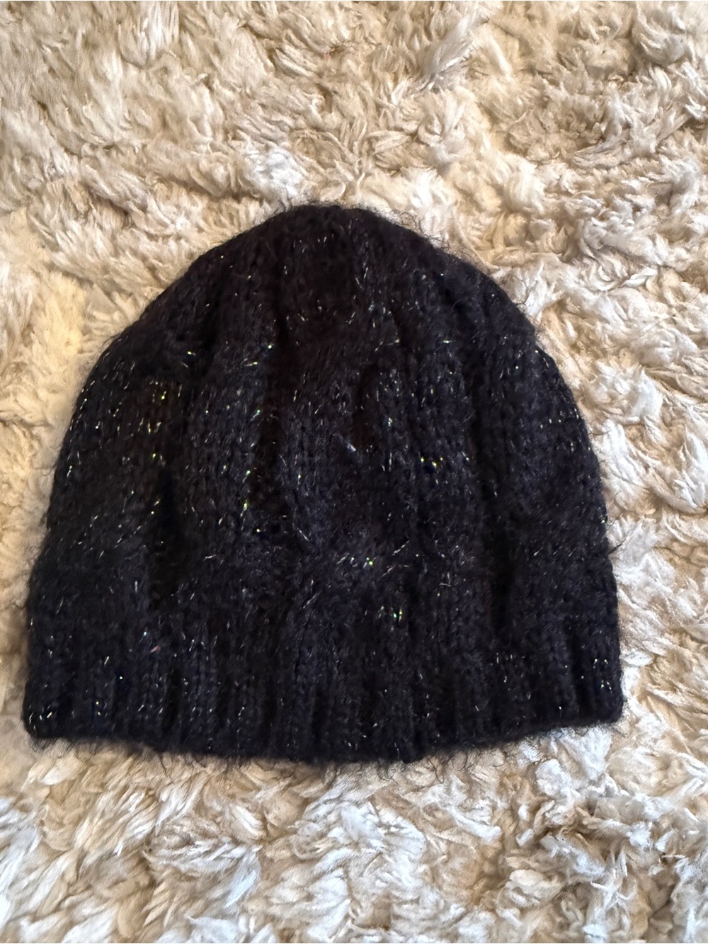 Guess Cozy Black Knit Beanie with Subtle Metallic Sparkle